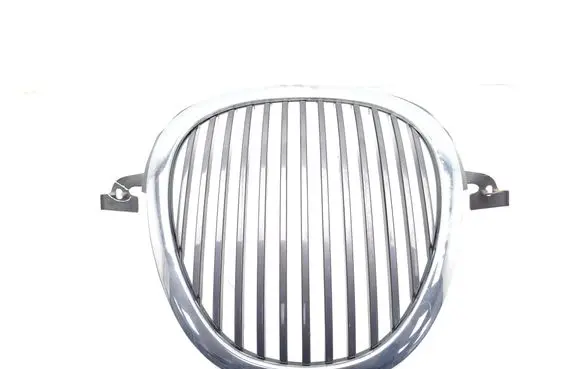Jaguar S-Type Front bumper upper radiator grill XR838A133AA XR838A100AA