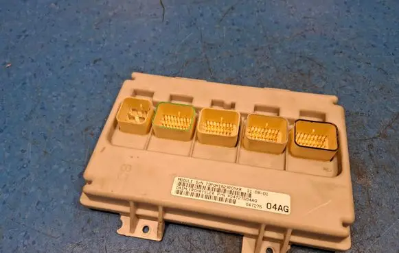 Chrysler Pacifica Engine control unit box 04727604AG