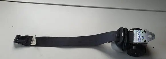 Mitsubishi Outlander Third row seat belt 