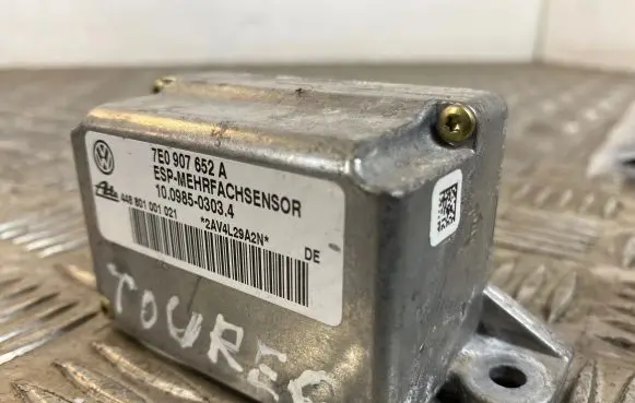 Volkswagen Touareg I ESP acceleration yaw rate sensor 7E0907652A 448801001021 10098503034