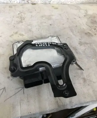 Volvo XC40 Engine control unit/module 32360463