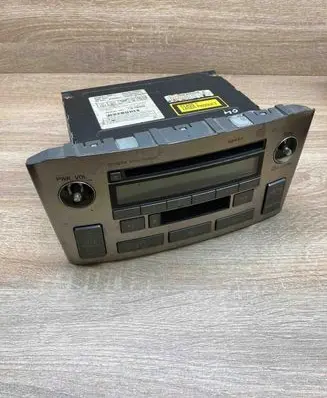 Toyota Avensis T220 Radio/CD/DVD/GPS head unit 8612005080 MISSINGBUTTONS