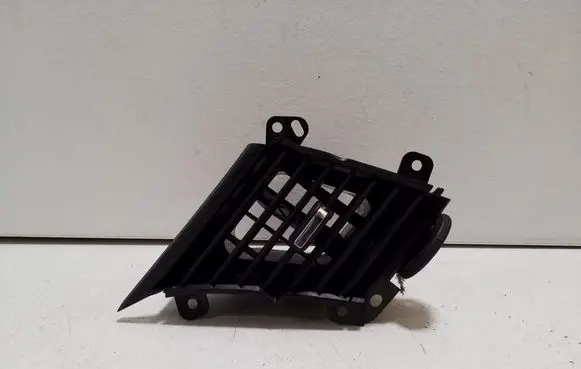 Iveco Daily 6th gen Dash center air vent grill