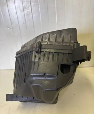 Volvo XC70 Air filter box