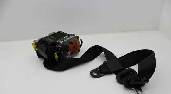 Audi A5 8T 8F Front seatbelt 0715D2E22R 306369910