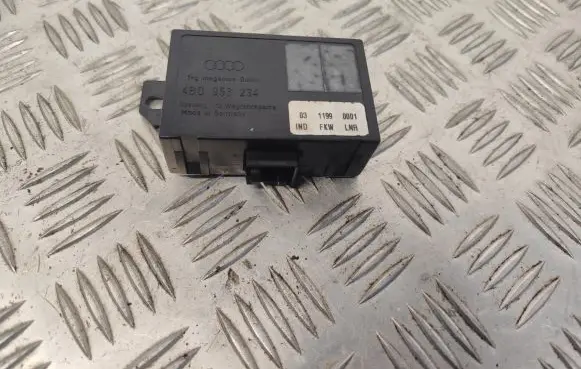 Audi Cabriolet B3 8G Immobilizer control unit/module 4B0953234