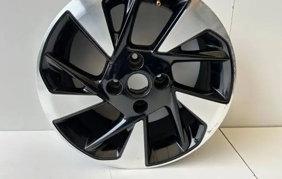 Opel Adam R16 alloy rim 9833892580