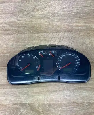 Volkswagen PASSAT B5 Speedometer (instrument cluster) 3B0919861B
