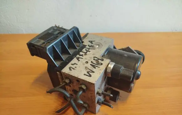 Mercedes-Benz A W168 ABS Pump A0044310912 0265202461