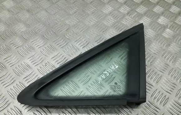 Volkswagen Touran I Front triangle window/glass 1T0845411