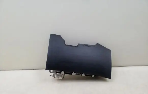 Toyota Avensis T270 Knee airbag 7390005031