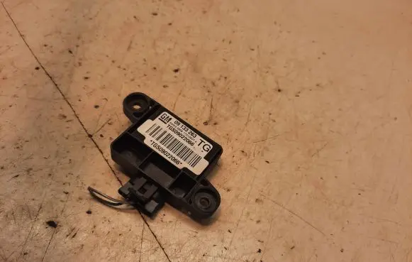 Opel Zafira A Airbag deployment crash/impact sensor 09133263 TGS09022066