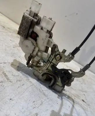 Subaru Outback Rear door lock