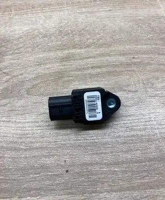 Toyota Avensis T250 Airbag deployment crash/impact sensor 8983102020