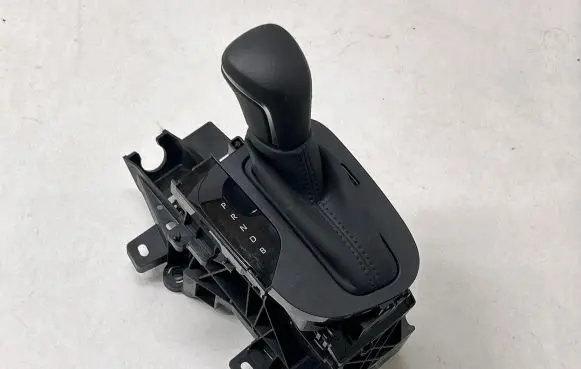Toyota Yaris Cross Gear shifter/selector 75G588LHD