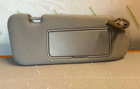 Sun visor