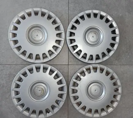 Volkswagen Golf V R15 wheel hub/cap/trim 1J0601147H