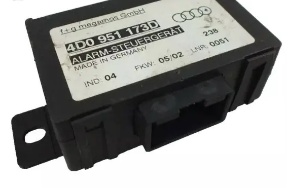 Audi A4 S4 B5 8D Alarm control unit/module 4D0951173D
