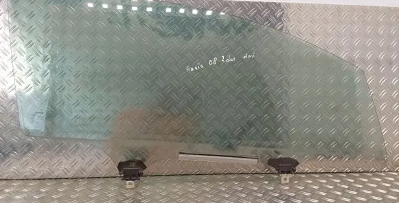 Toyota Auris 150 Front door window/glass (coupe) 43R00097