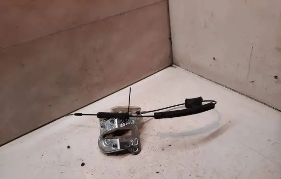 Mazda 5 Sliding door lock 