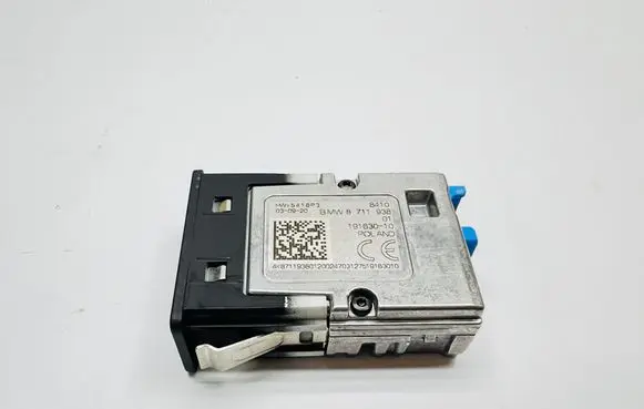 BMW 5 G30 G31 G38 USB socket connector 8711938 19163010 M541893