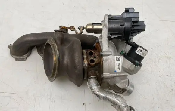 BMW 2 F44 Turbo 984581306 9845813 89401800128