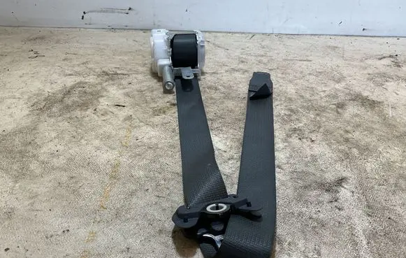 Toyota Corolla E210 E21 Front seatbelt 7P4200P 069780 727194