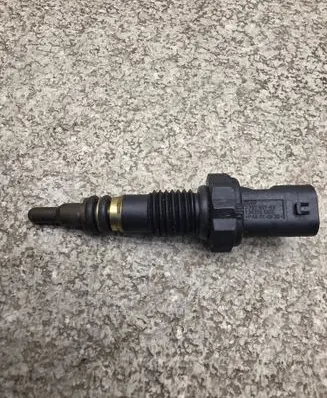 BMW X3 G01 Coolant temperature sensor 7797957