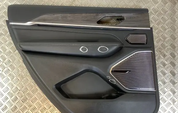 Jeep Grand Cherokee WL Rear door card panel trim P6XN49TX7AC