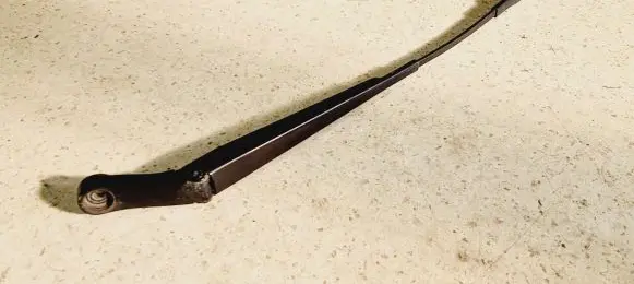 Opel Zafira B Front wiper blade arm 13145564