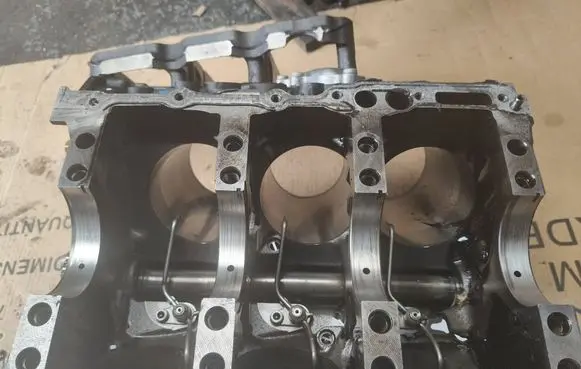 Volkswagen Touareg III Engine block 059023BL