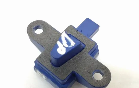 Mercedes-Benz E W212 Airbag deployment crash/impact sensor A2128205026