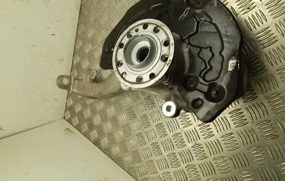 Mercedes-Benz GLC C254 Front wheel hub A2540200