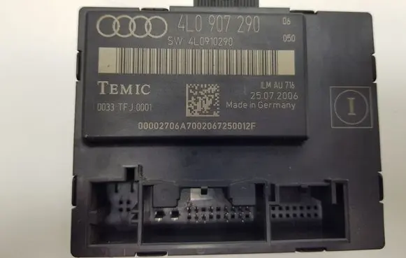 Audi Q7 4L Door control unit/module 4L0907290