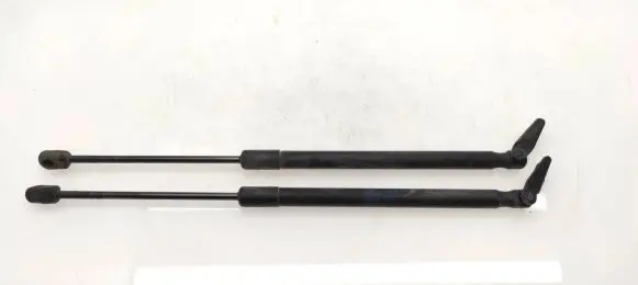 Mitsubishi Outlander Tailgate strut 