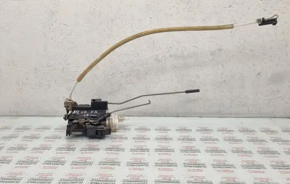 Audi A4 S4 B5 8D Front door lock 8D0837015A