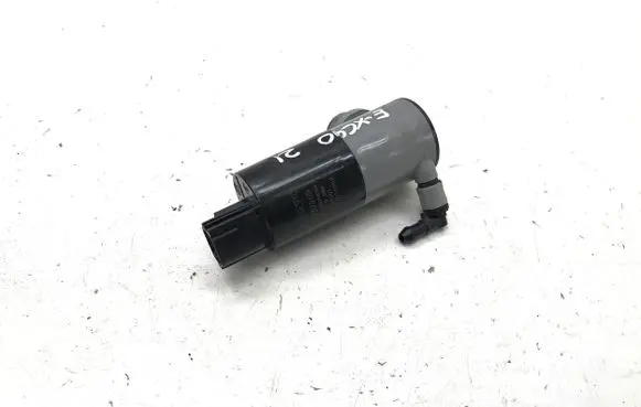 Volvo XC40 Windscreen/windshield washer pump 32237969