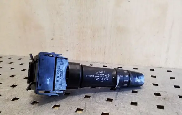 Mitsubishi Outlander Wiper control stalk E532016