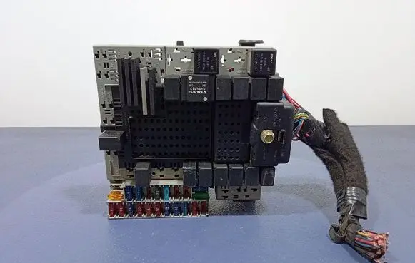 Volvo V70 Fuse box set 9401802