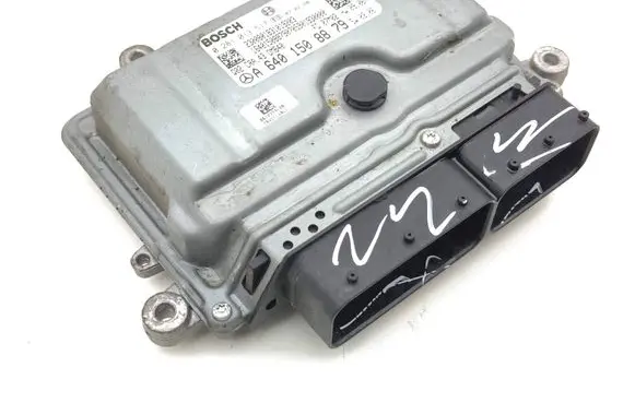 Mercedes-Benz B W245 Engine control unit/module 0281013517 1039S14069 A6401508879