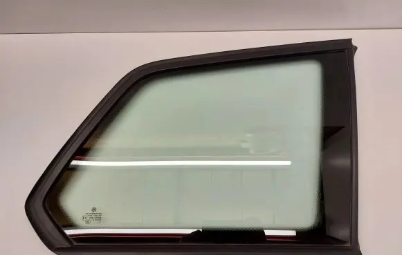 Volkswagen Golf VII Rear side window 5G9845298