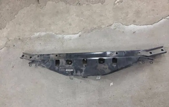 BMW 7 F01 F02 F03 F04 Top upper radiator support slam panel 7234857