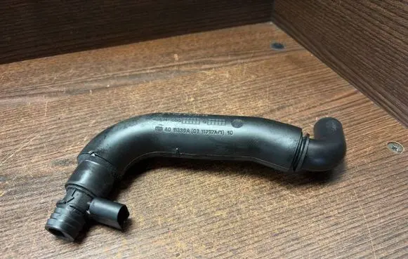 Mercedes-Benz Vito Viano W639 Turbo turbocharger oiling pipe/hose 6460100382 A6460100382