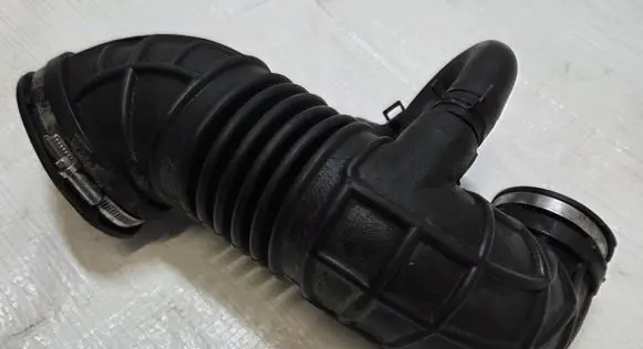 Opel Antara Air intake hose/pipe 20998611