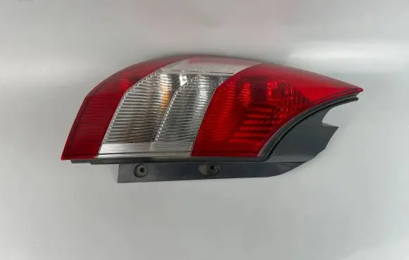 Renault Scenic II - Grand scenic II Rear/tail lights 8200493374