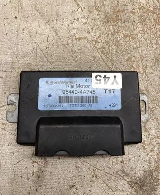 KIA Sorento Other devices 954404A745