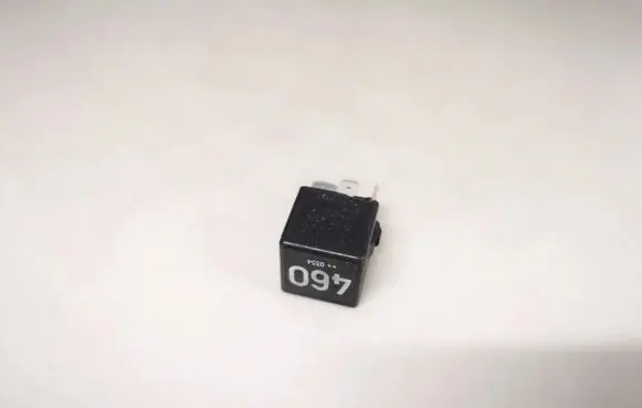 Volkswagen Golf V Other relay 1k0951253a v23134-j52-x430