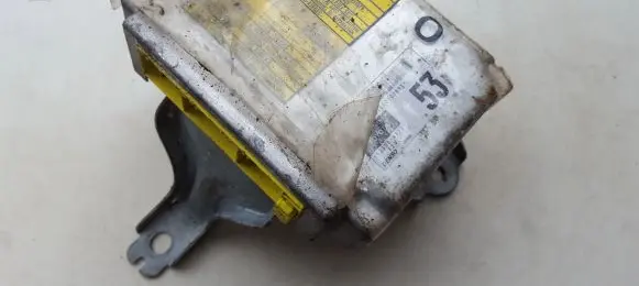 Lexus RX 300 Airbag control unit/module 8917048070 89170-48070