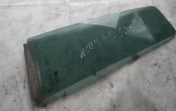 Opel Zafira B Rear vent window glass as3