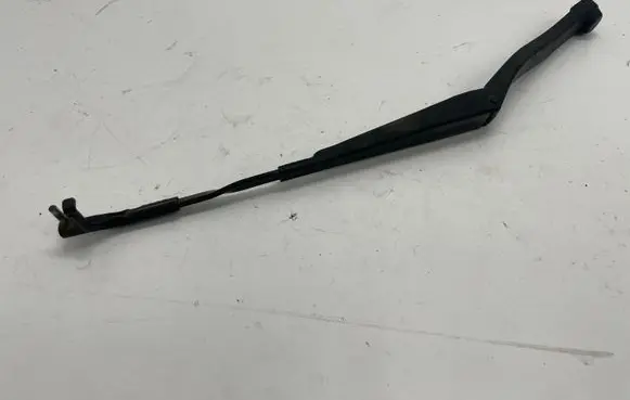 Mercedes-Benz E W212 Front wiper blade arm A2128201344
